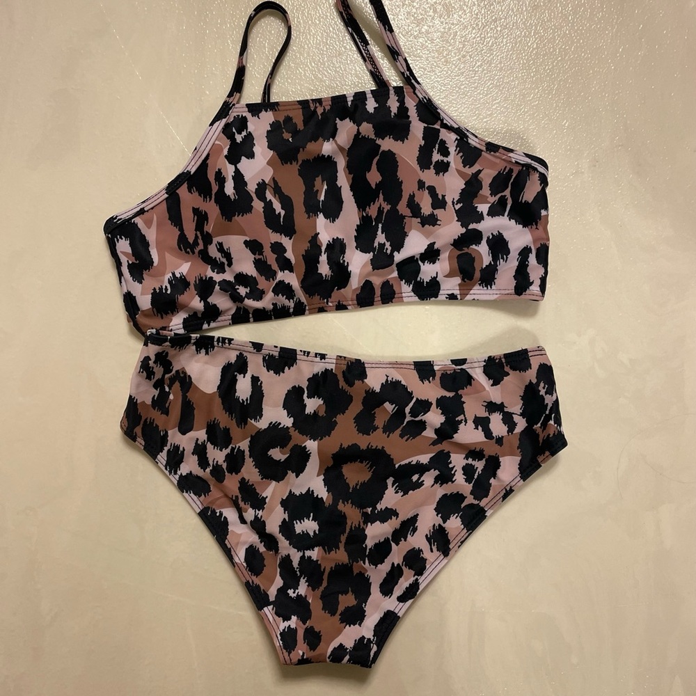 Bikini - Picture 5 of 6
